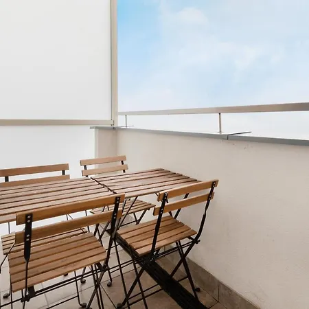 شقة Trzy Zagle - City View With Balcony By Renters *