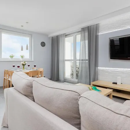 Trzy Zagle - City View With Balcony By Renters شقة