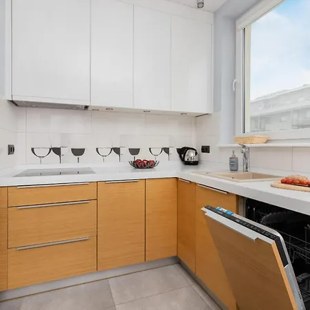 Trzy Zagle - City View With Balcony By Renters * غدانسك