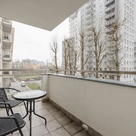 Trzy Zagle - City View With Balcony By Renters شقة